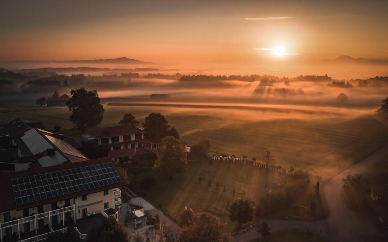Wellness Natur Resort Gut Edermann Teisendorf Esterno foto