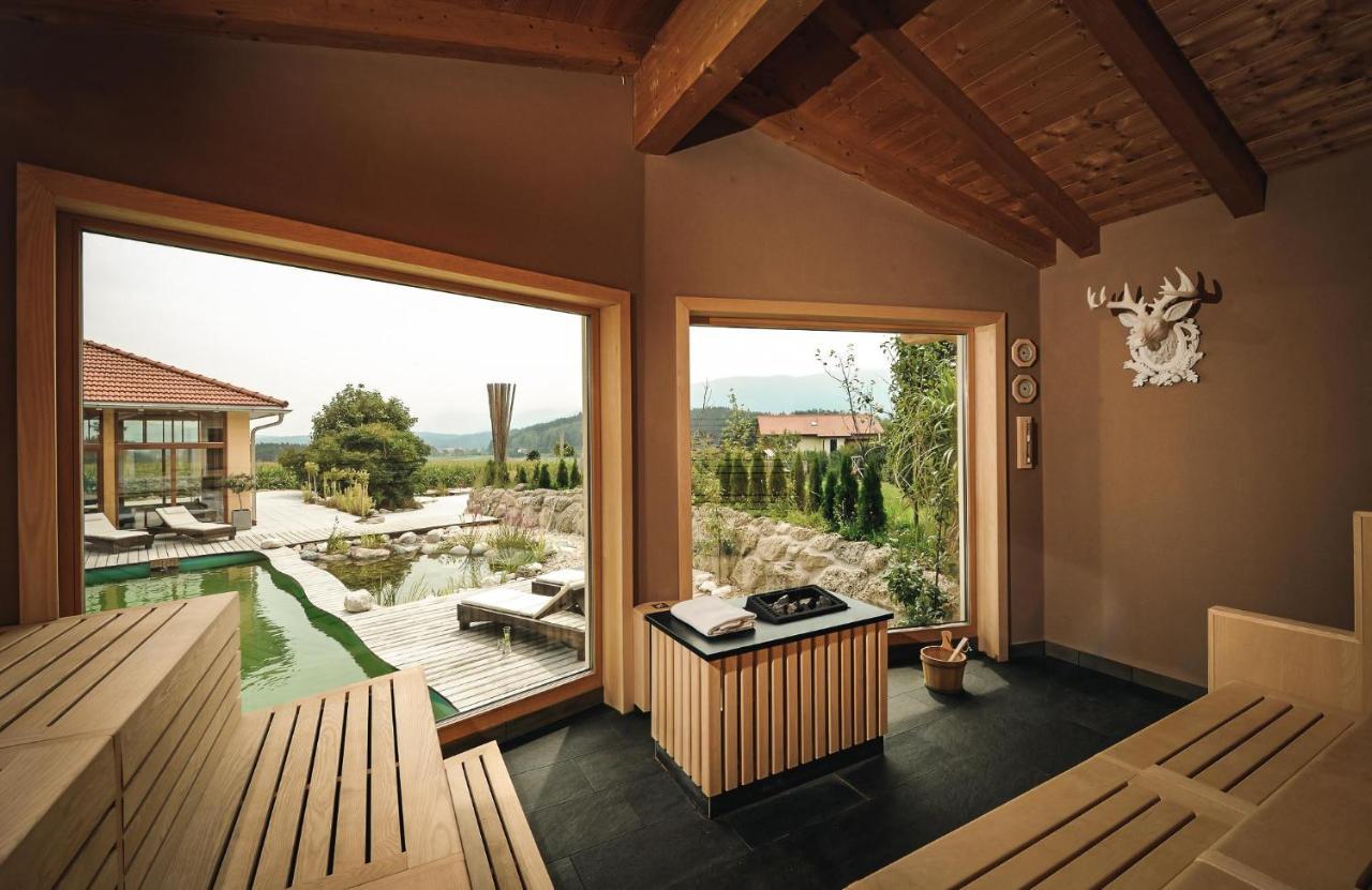 Wellness Natur Resort Gut Edermann Teisendorf Esterno foto
