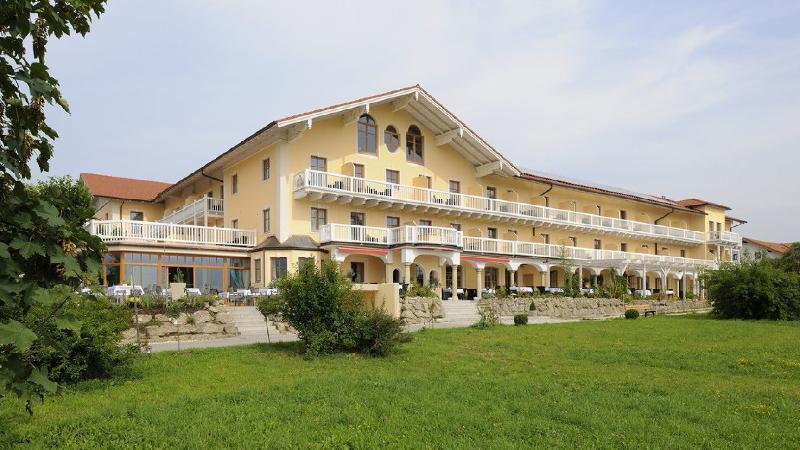 Wellness Natur Resort Gut Edermann Teisendorf Esterno foto